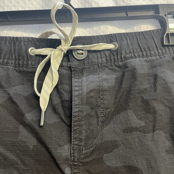 Vuori Is Women’s Ripstop Black Camo Organic Cotton Running Hiking Shorts Medium - Picture 3 of 6